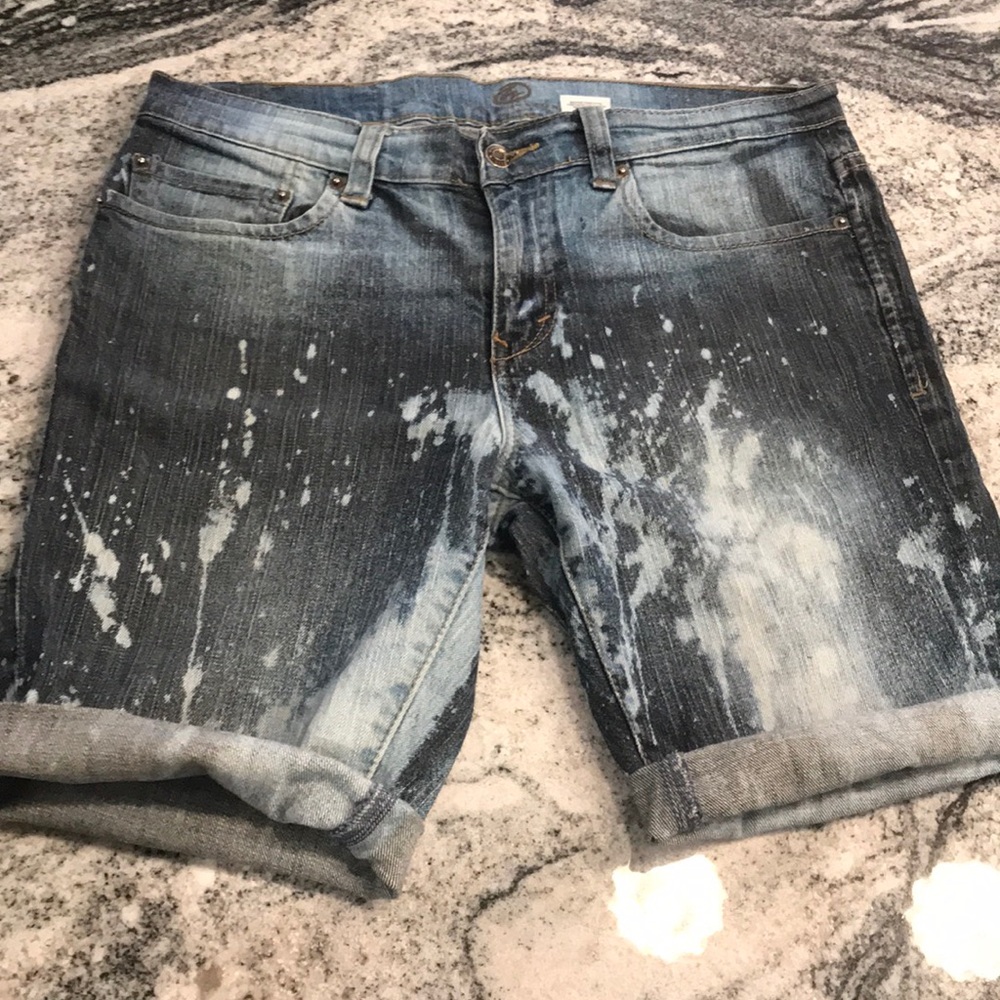 Men’s Wearhouse wine acid wash denim cut off